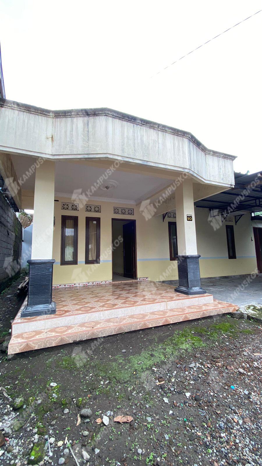 DISEWAKAN RUMAH 4 KAMAR DI PUGERAN SEBRANG HOTEL AVEON DAERAH UPN 4K02AL120525