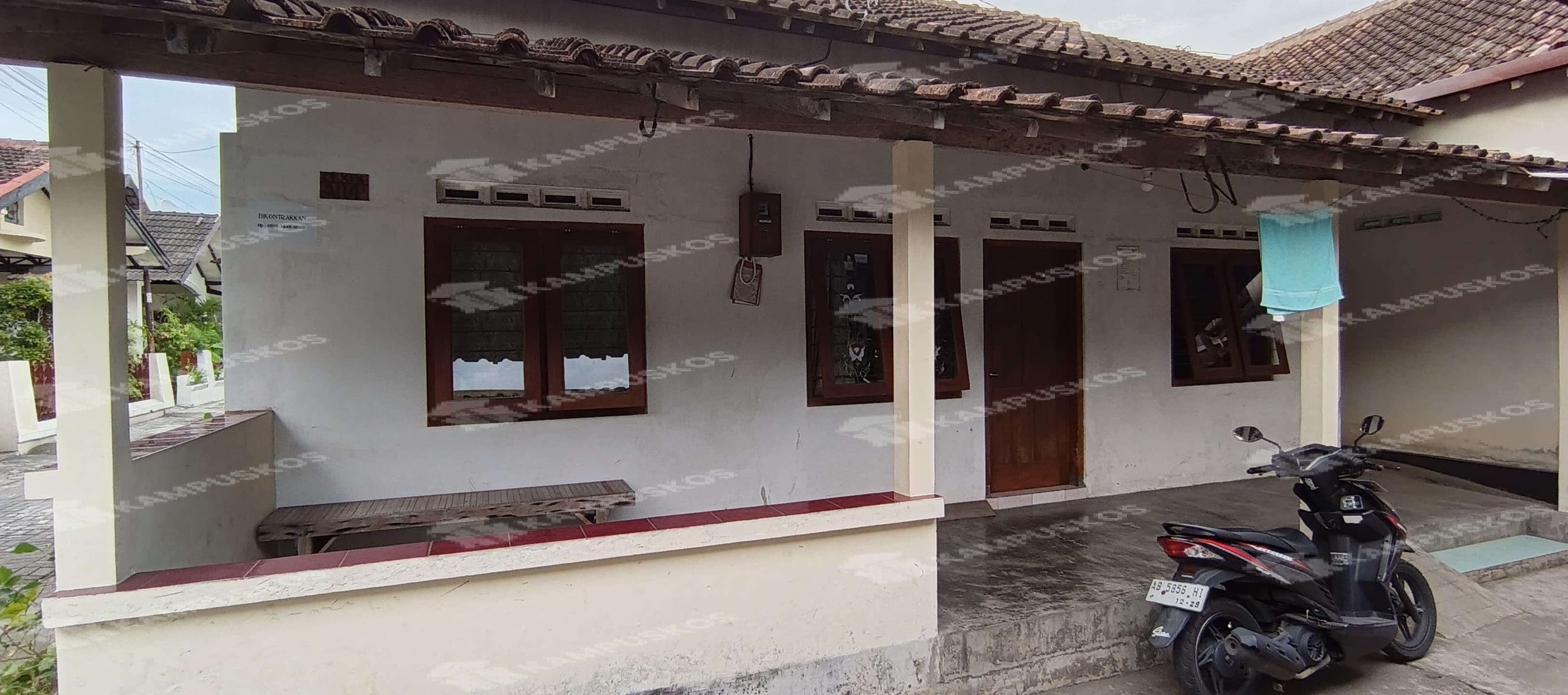 DIKONTRAKAN RUMAH 3 KAMAR AREA UPN 3K02RS020725