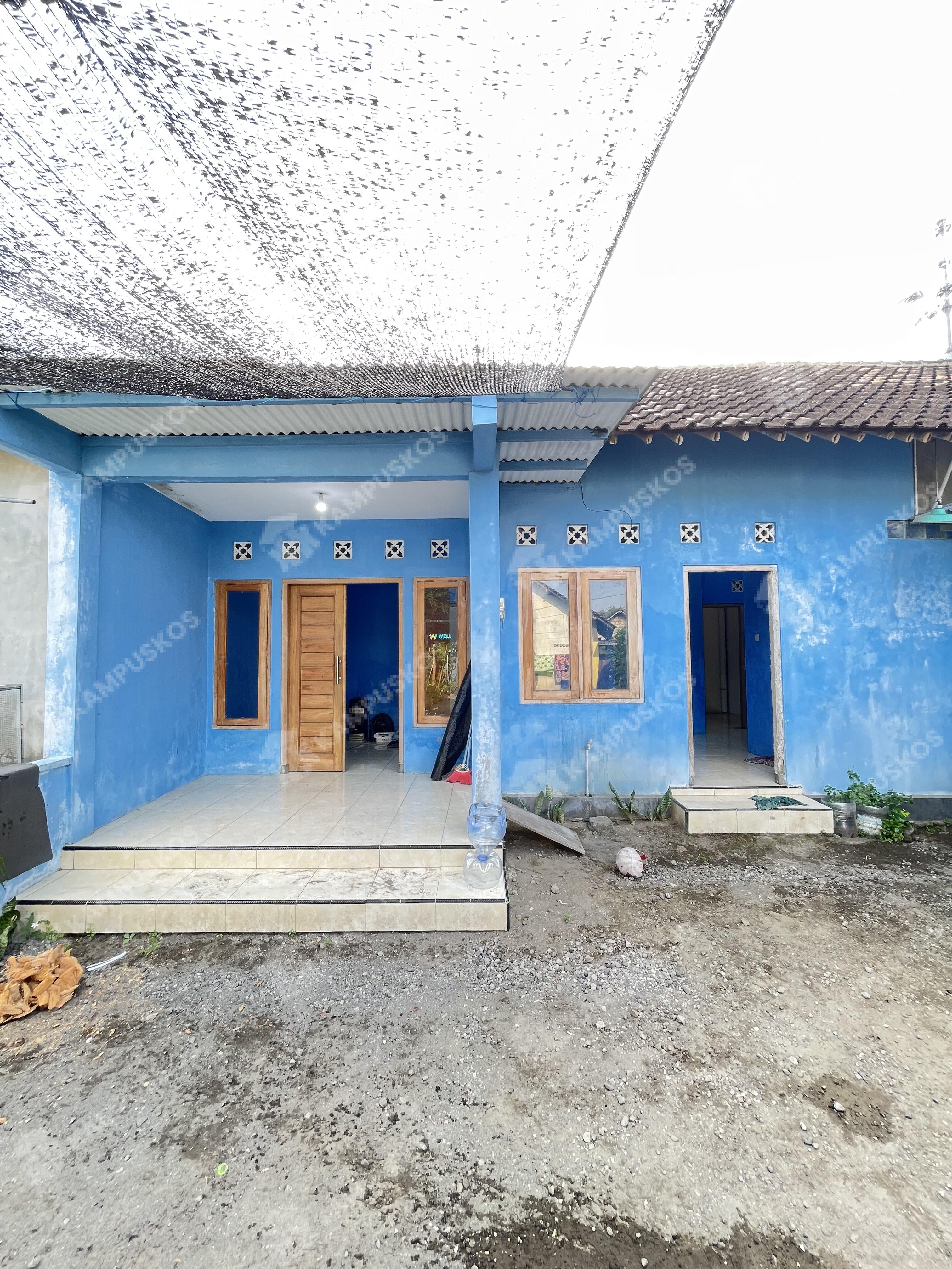 KONTRAKAN 2 KAMAR DI AREA JOMBOR 2K04PG110625
