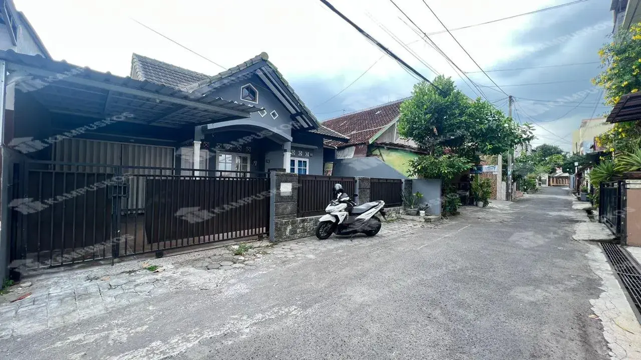FOR RENT RUMAH 3 KAMAR AREA NGABEAN KULON JL. KALIURANG KM 7 - 3K04AL060325