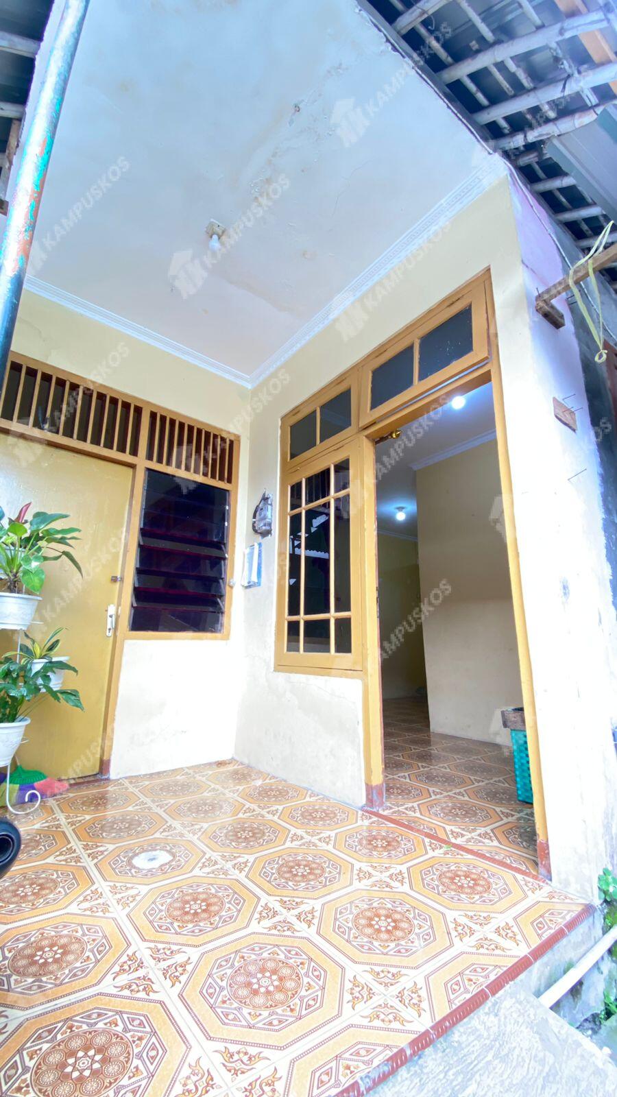 FOR RENT RUMAH MURAH 1 KAMAR AREA TAMBAKBOYO - CONDONGCATUR