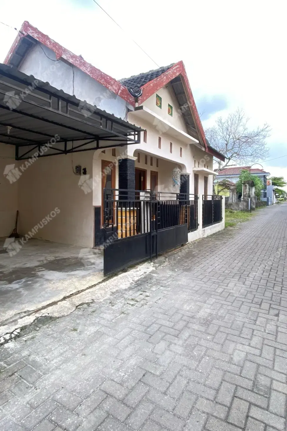 FOR RENT RUMAH MINIMALIS MURAH 2 KAMAR AREA BROMONILAN PURWOMARTANI - 2K03AL010325