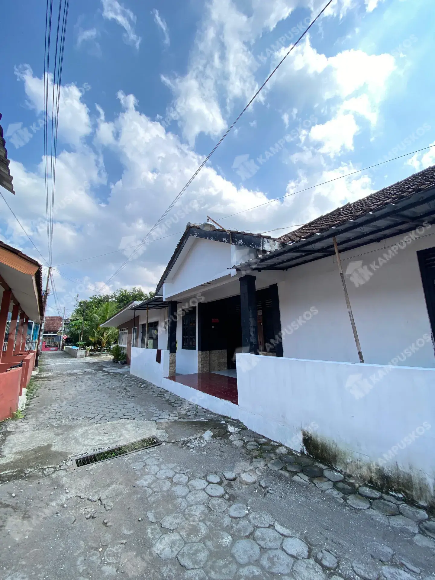 FOR RENT RUMAH MINIMALIS 3 KAMAR AREA CONDONGCATUR - 3K03AL060525