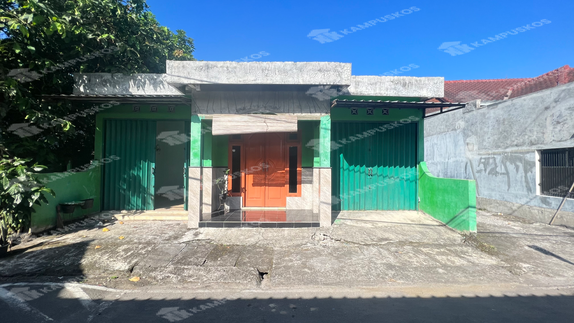 Dikontrakkan Rumah Bebas Sopan 2 Kamar di Tajem Maguwoharjo 2K03RS030725