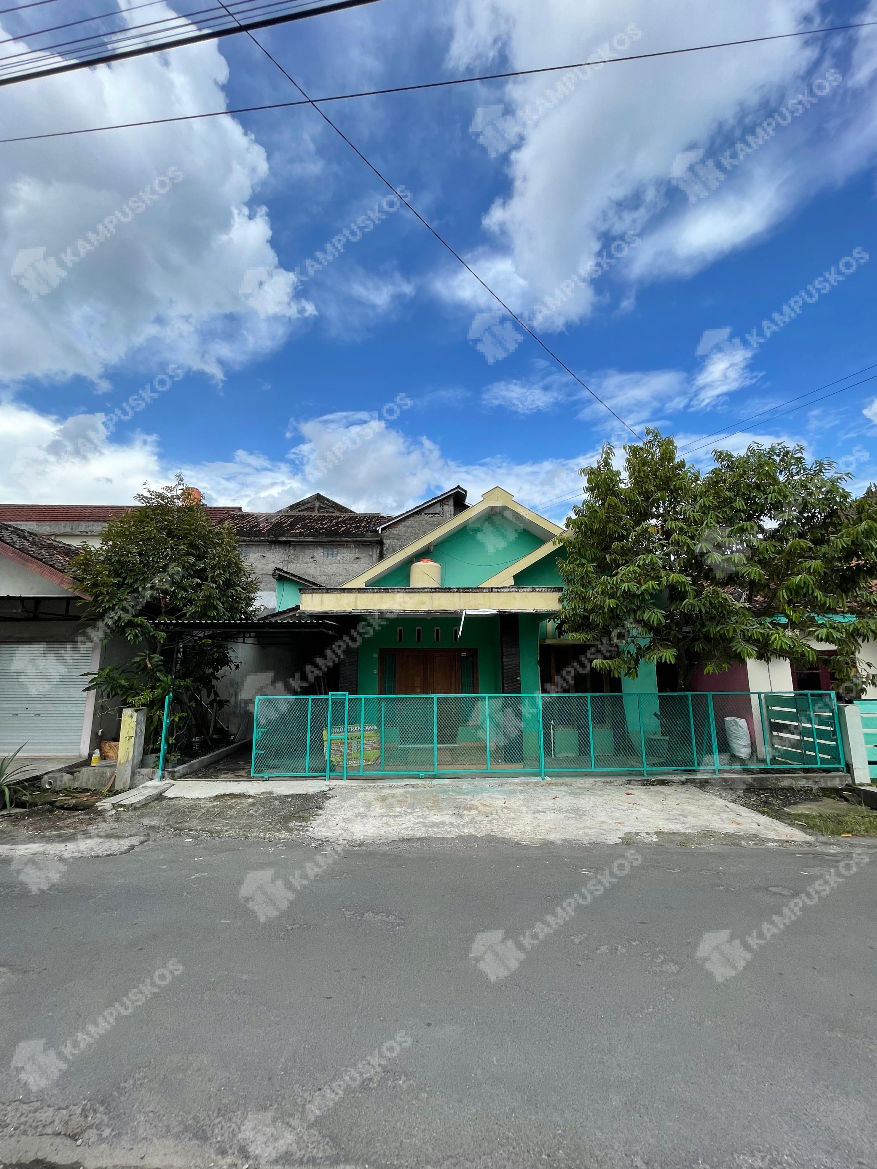 KONTRAKAN 3 KAMAR DI AREA KAYEN