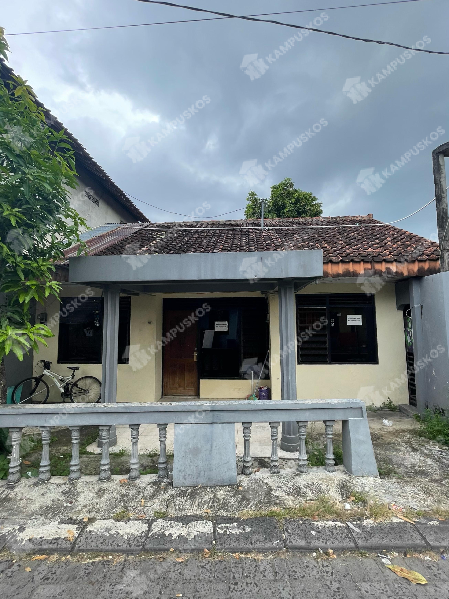 KONTRAKAN 3 KAMAR DI AREA GEJAYAN