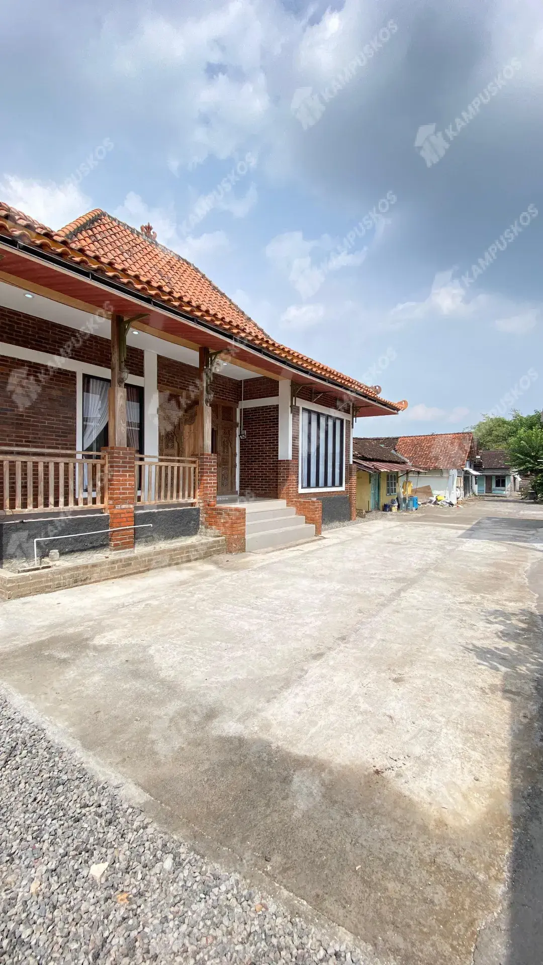 FOR RENT HUNIAN CLASSIC SEMI INDUSTRIAL FULL FURNISH BISA UNTUK HOMESTAY AREA SAMBISARI, PURWOMARTANI - 2K03AL100725