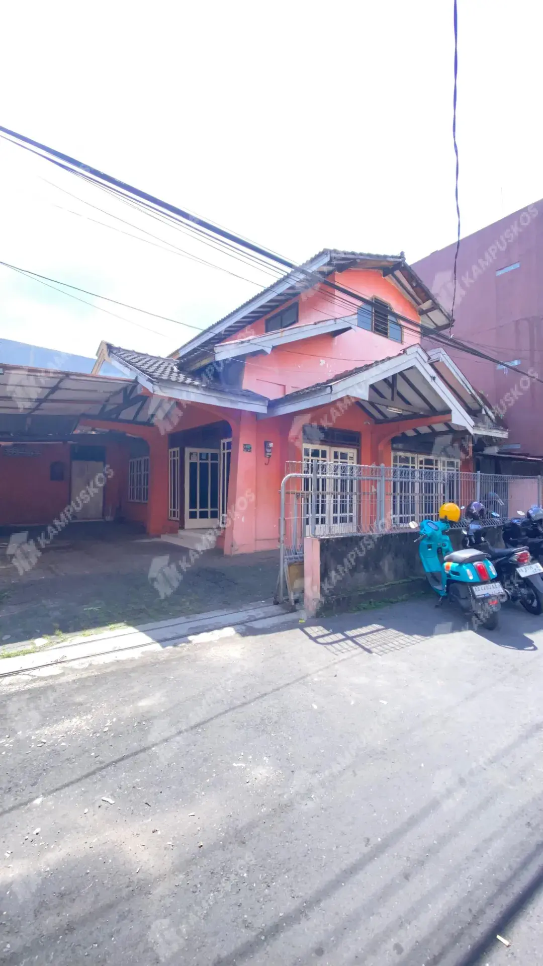 FOR RENT RUMAH 6 KAMAR AREA SETURAN TIMUR KAMPUS 1 UPN - 6K02AL150725