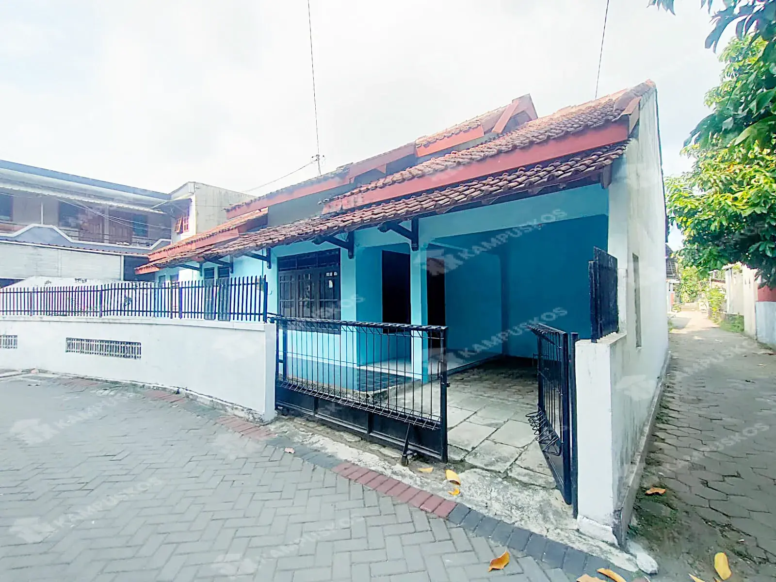 DIKONTRAKAN RUMAH 4 KAMAR AREA UGM UNY 4K01RS230524