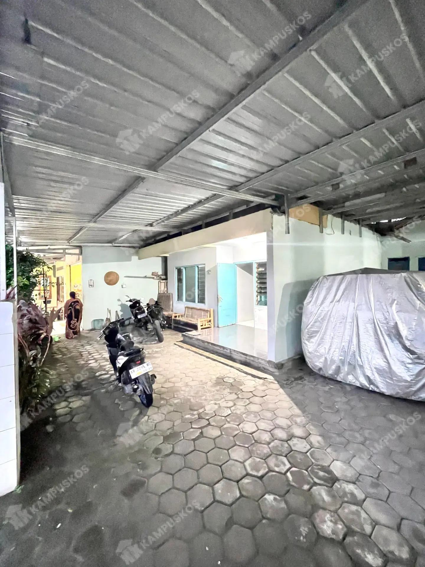 DIKONTRAKAN RUMAH 4 KAMAR 4K01PG160525