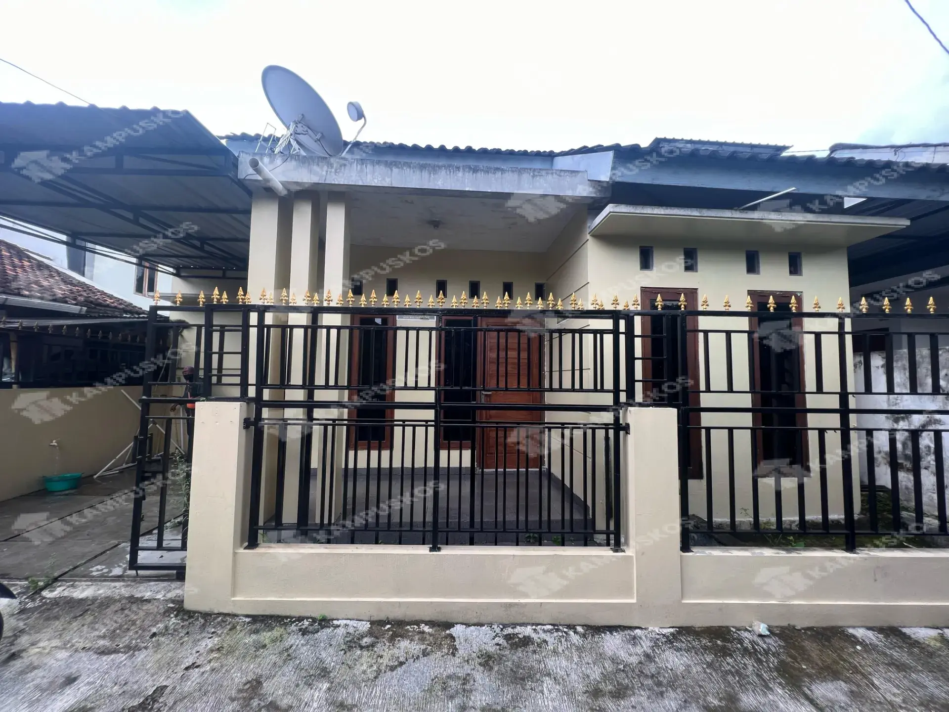 DIKONTRAKAN RUMAH 3 KAMAR AREA MAGUWO 3K03RS080325