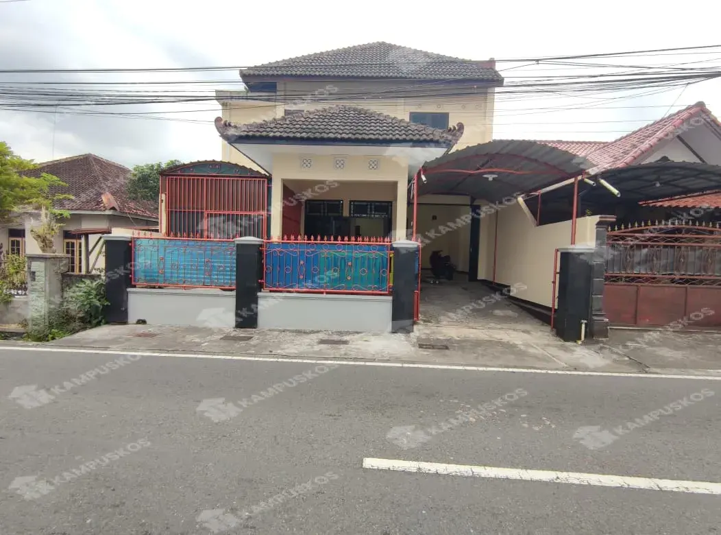 DIKONTRAKAN RUMAH 4 KAMAR AREA AMIKOM 4K03GA140725