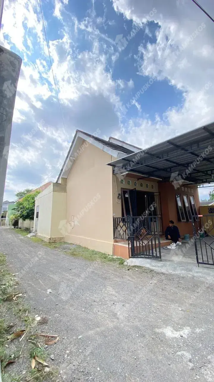 DIKONTRAKAN RUMAH 2 KAMAR AREA SADHAR III 2K03RBS091025