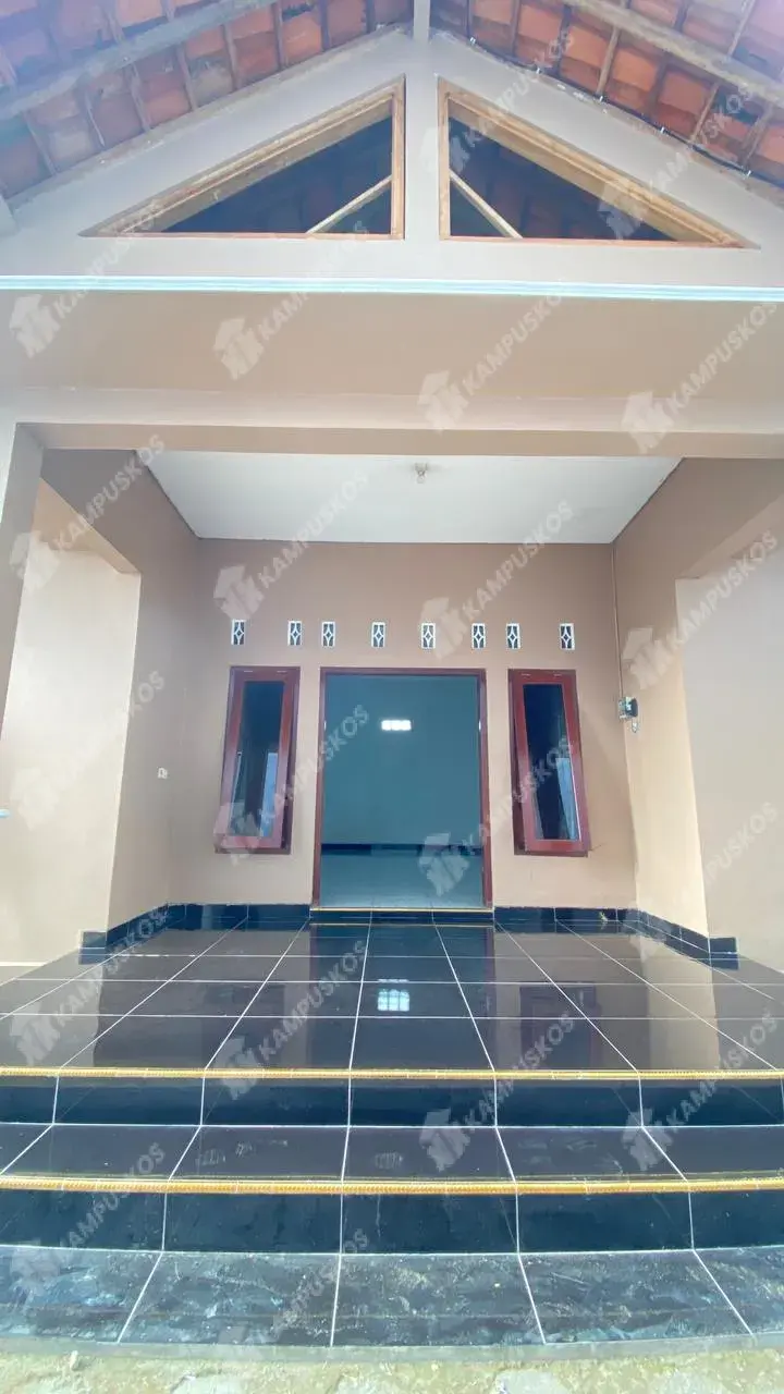 DIKONTRAKKAN RUMAH LV 3 KAMAR DI MAGUWO 3K03AL051125