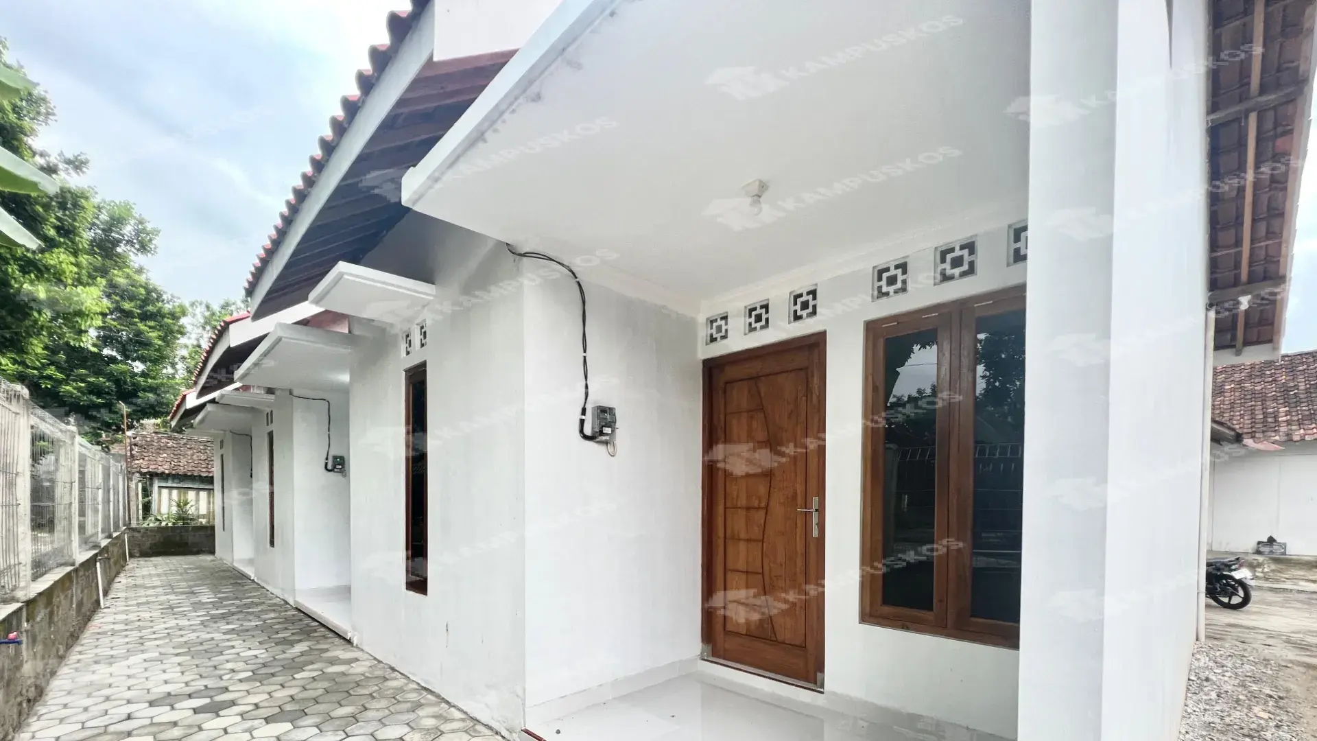 DIKONTRAKKAN RUMAH 2 KAMAR DI PURWOMARTANI 2K03RS061025