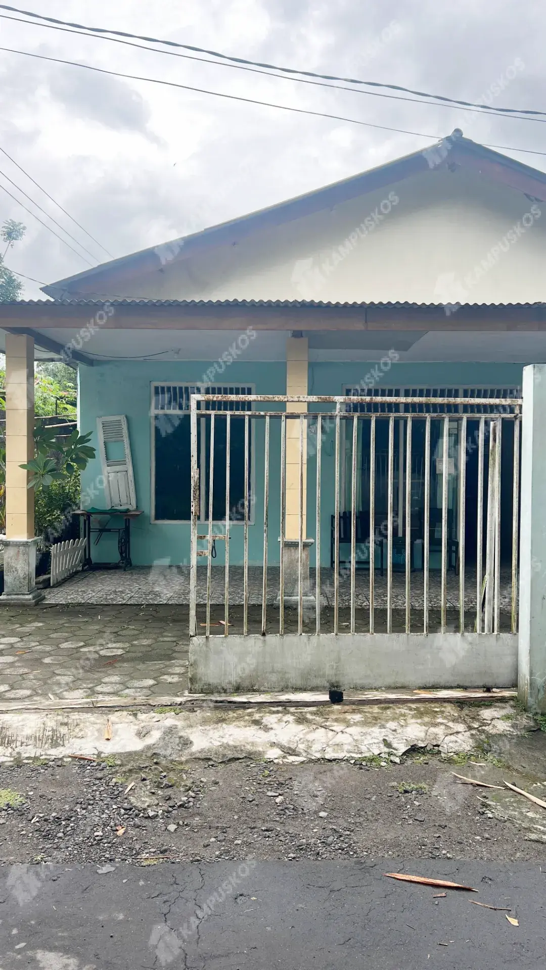 DIKONTRAKAN RUMAH 4 KAMAR LV AREA JAKAL ATAS 4K04GA121025