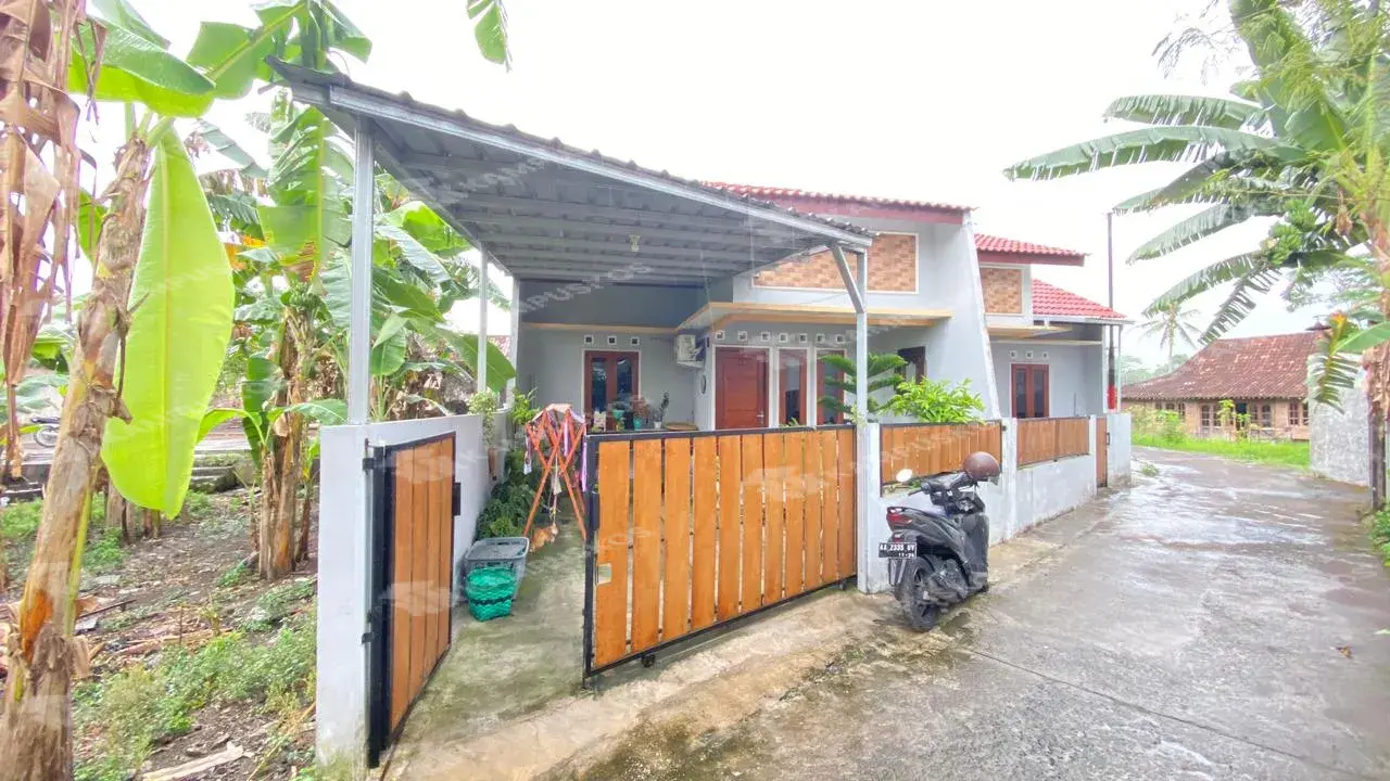 DIKONTRAKAN RUMAH 3 KAMAR AREA WEDOMARTANI 3K03RS111025