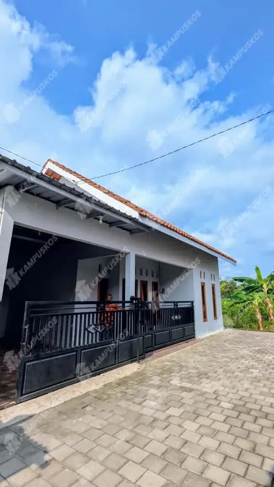 DIKONTRAKKAN RUMAH 2 KAMAR DI PURWOMARTANI 2K03RBS041125