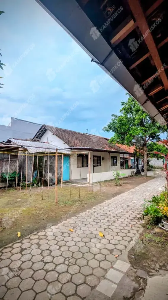 DIKONTRAKAN RUMAH NYAMAN 4 KAMAR AREA UNY DAN UGM 4K02RBS121125