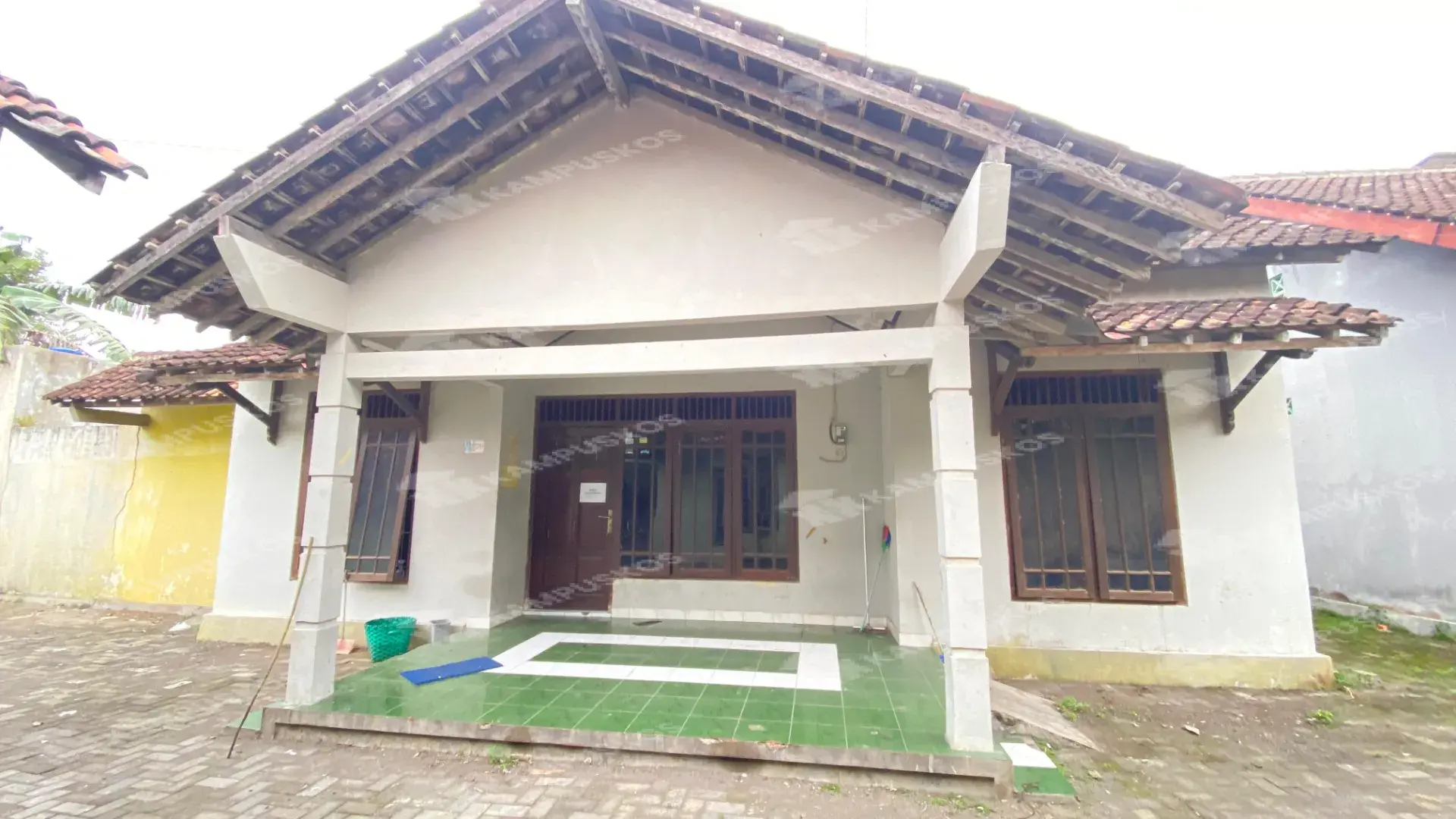 DIKONTRAKAN RUMAH NYAMAN 5 KAMAR AREA SETURAN 5K02GA051225