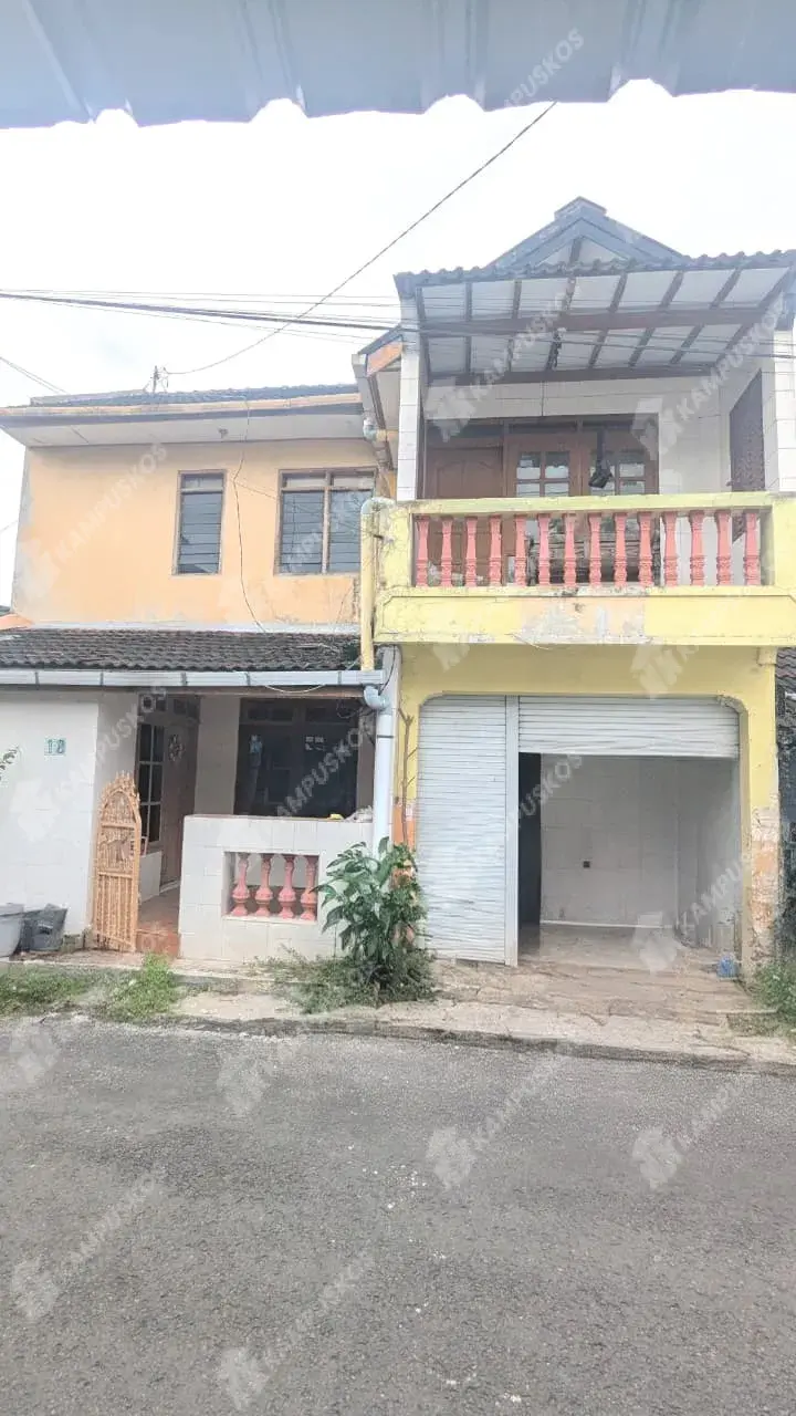 DIKONTRAKAN RUMAH NYAMAN 7 KAMAR AREA CONDONGCATUR 7K02RBS010126
