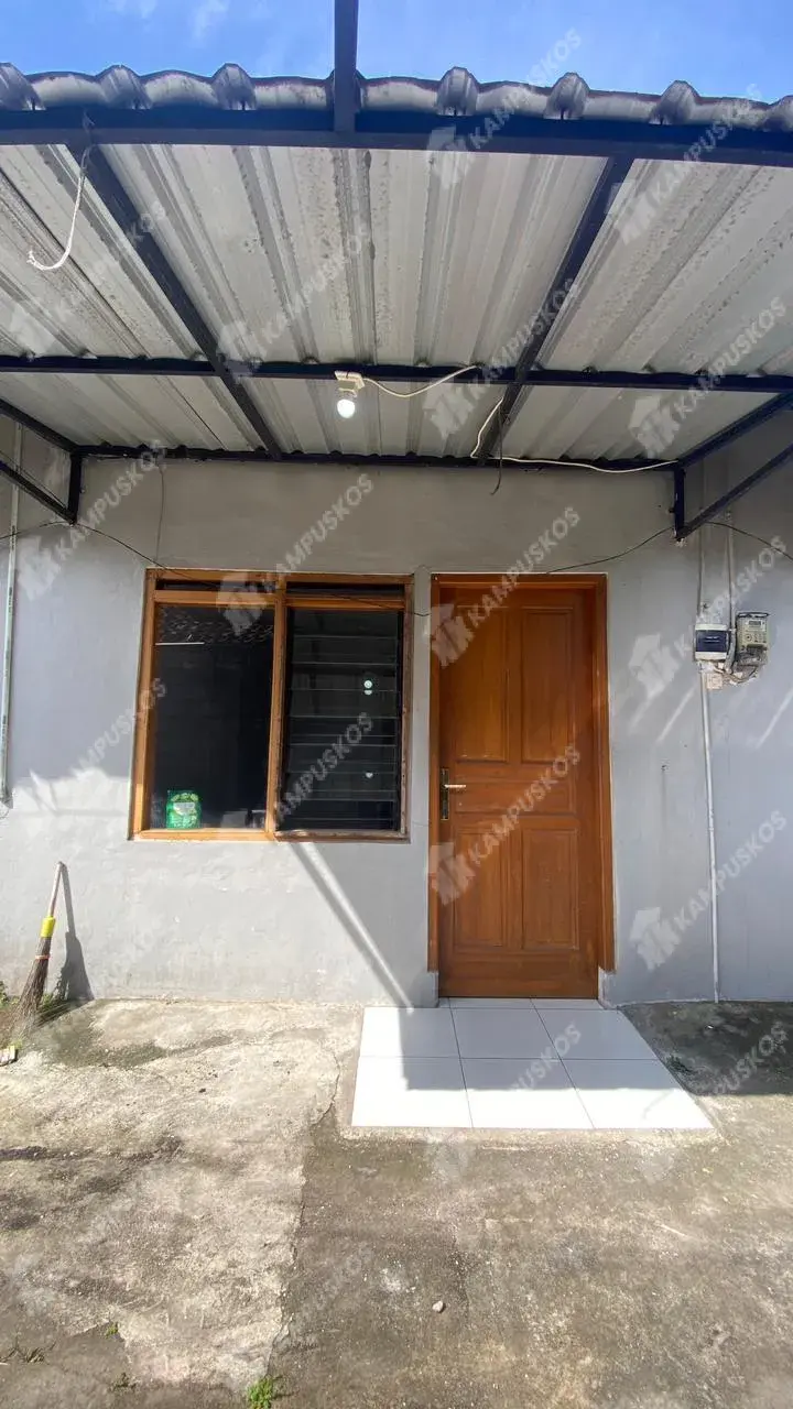 DIKONTRAKAN RUMAH MURAH NYAMAN 2 KAMAR AREA CONDONGCATUR 2K03AL070126