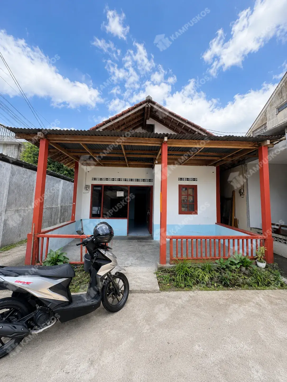 *FOR RENT LUAS 4 KAMAR LOKASI UGM/UNY PUSAT KOTA (Murah meriah)* 4K01R070726