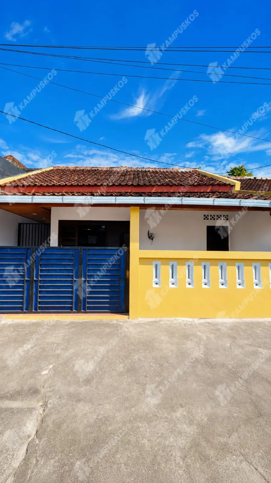 *KONTRAKAN 4 KAMAR 3 MENIT STADION MAGUWO MURMER* 4K03DR040726