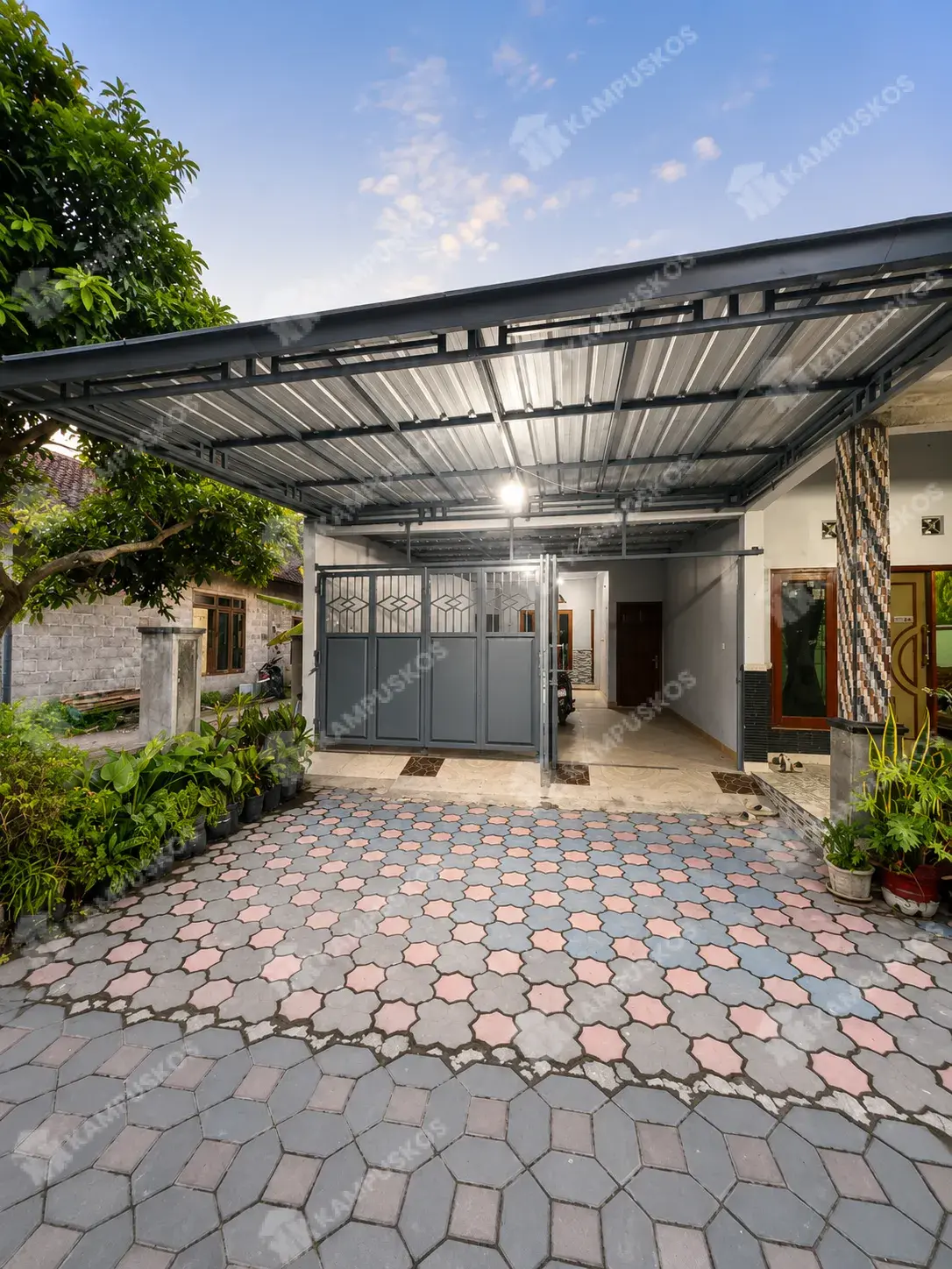 FOR RENT RUMAH MURAH 3 KAMAR AREA MAGUO  3K03R140626 