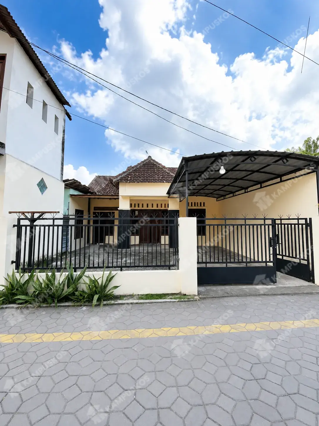 FOR RENT - RUMAH Cozy Mumer Area Kayen Jakal KM 7 ( Pasar Kolombo )   4K04AL050826 