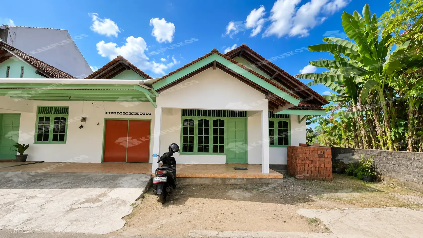 FOR RENT - RUMAH Cozy Low-Budget Area Maguwo  3K03AL120826 