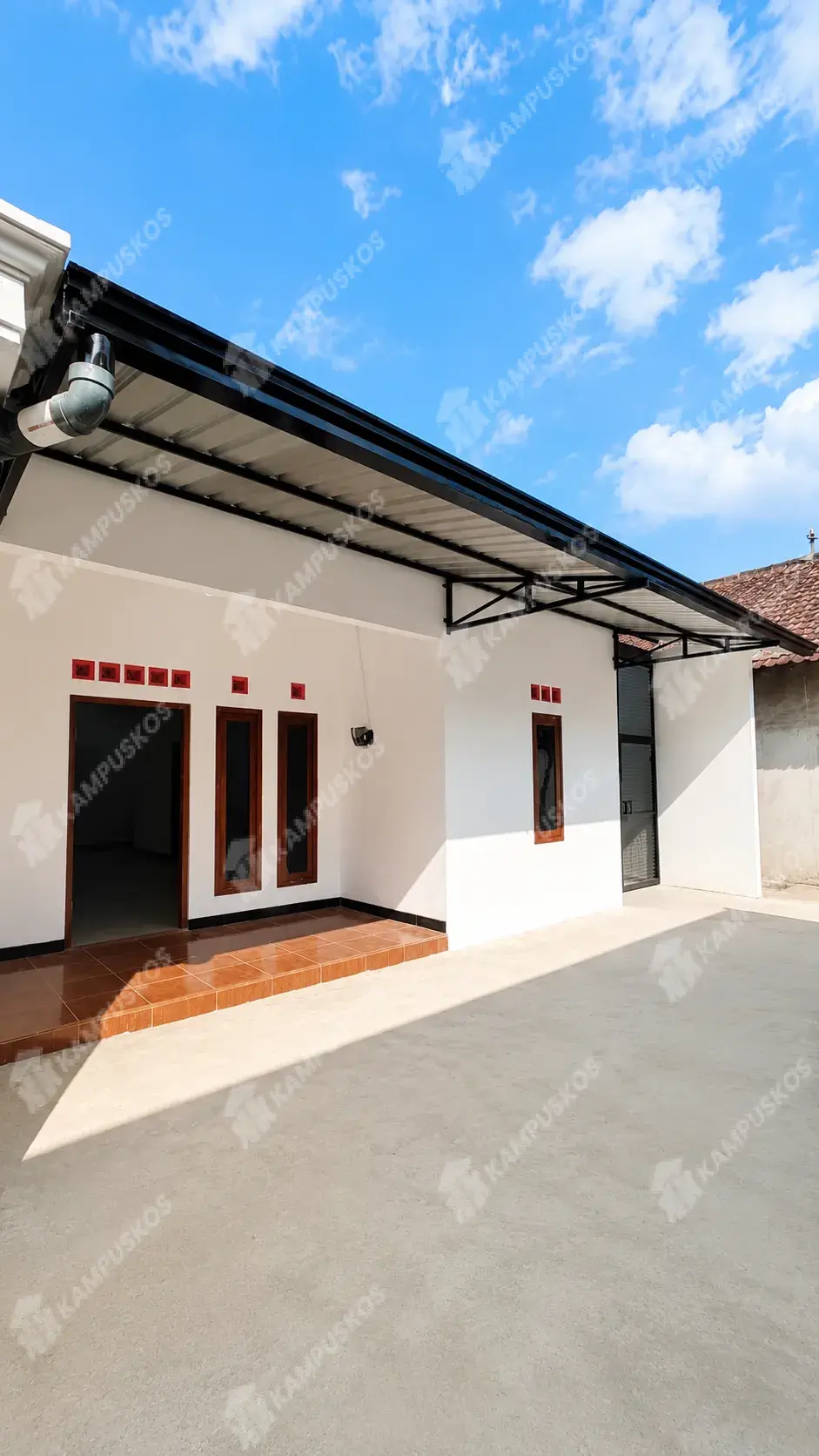 DIKONTRAKAN RUMAH MURAH NYAMAN 3 KAMAR MAGUWO 3K03DR120726 