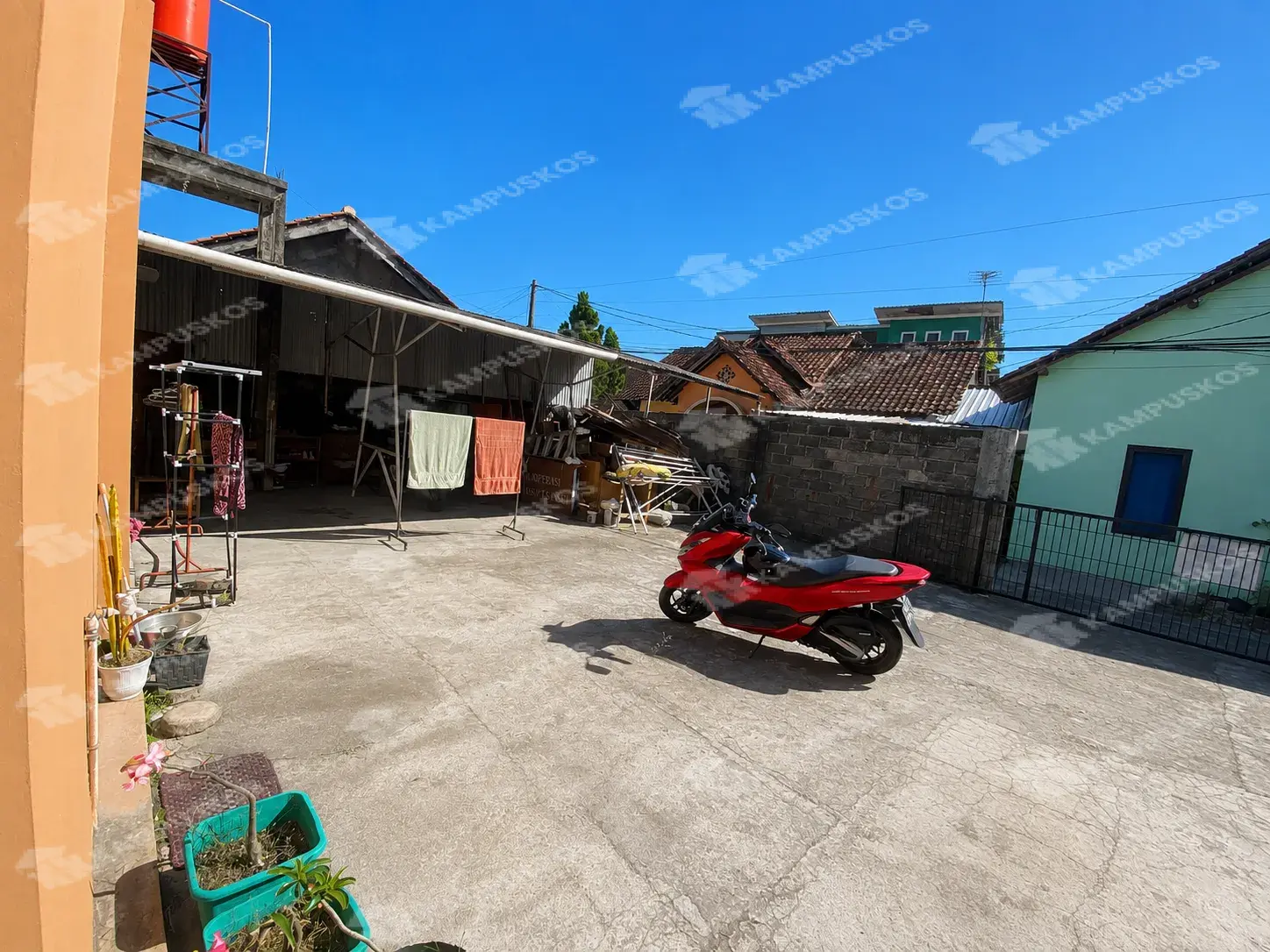 FOR RENT RUMAH 5KAMAR,LUAS,MURAH MERIAH, 2LANTAI, DEKAT PASAR KOLOMBO  6K03DF010826 
