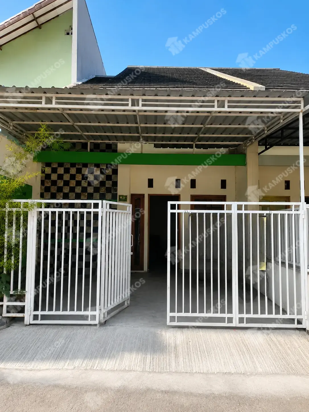 DIKONTRAKAN RUMAH DEKET GERBANG UII BANGETT (isian)   2k04ty140726 