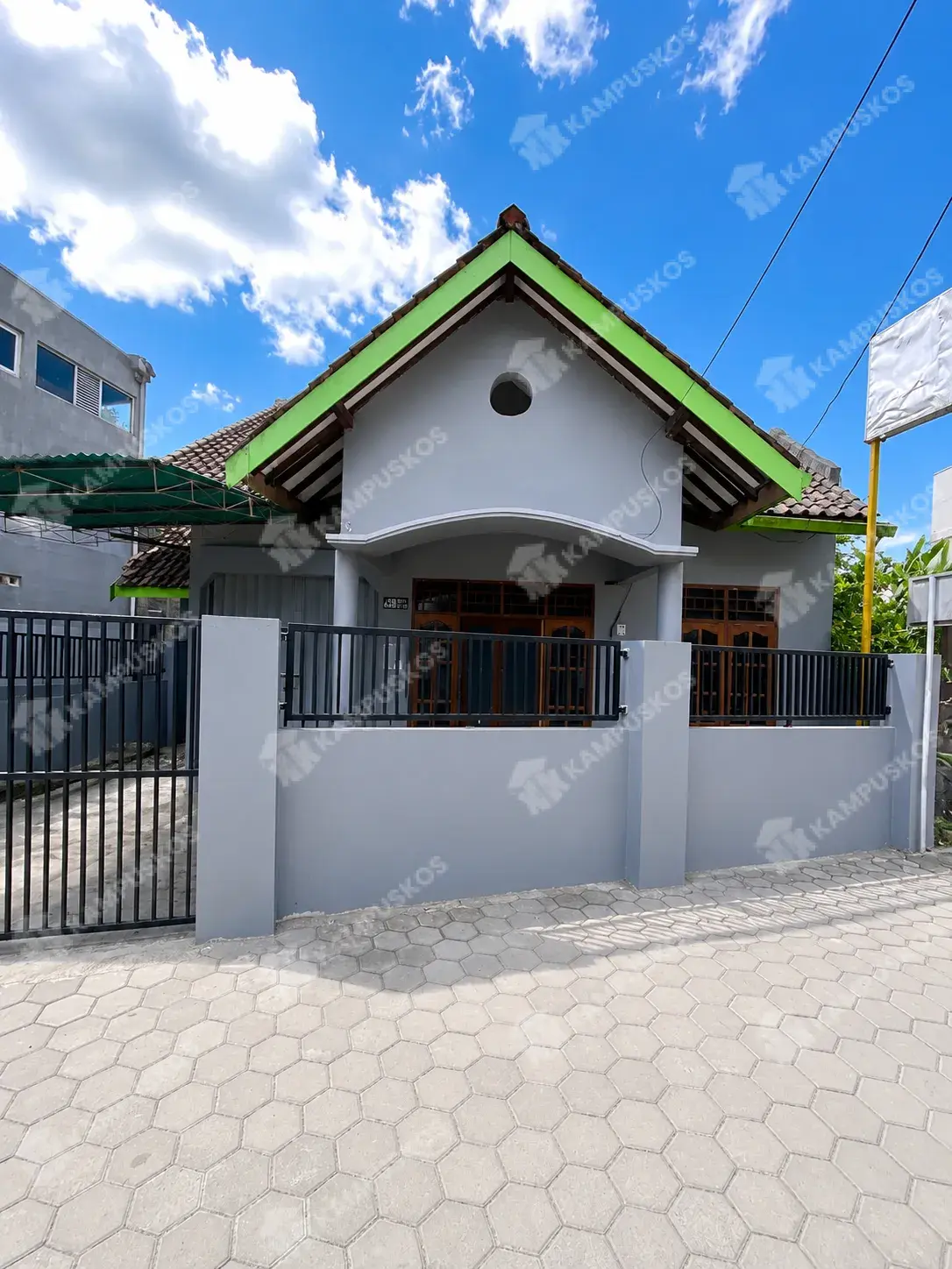 FOR RENT RUMAH 3KAMAR,LUAS,MURAH MERIAH,DALAM PERUMAHAN AREA JAKAL KM 7  3K04DF050826 
