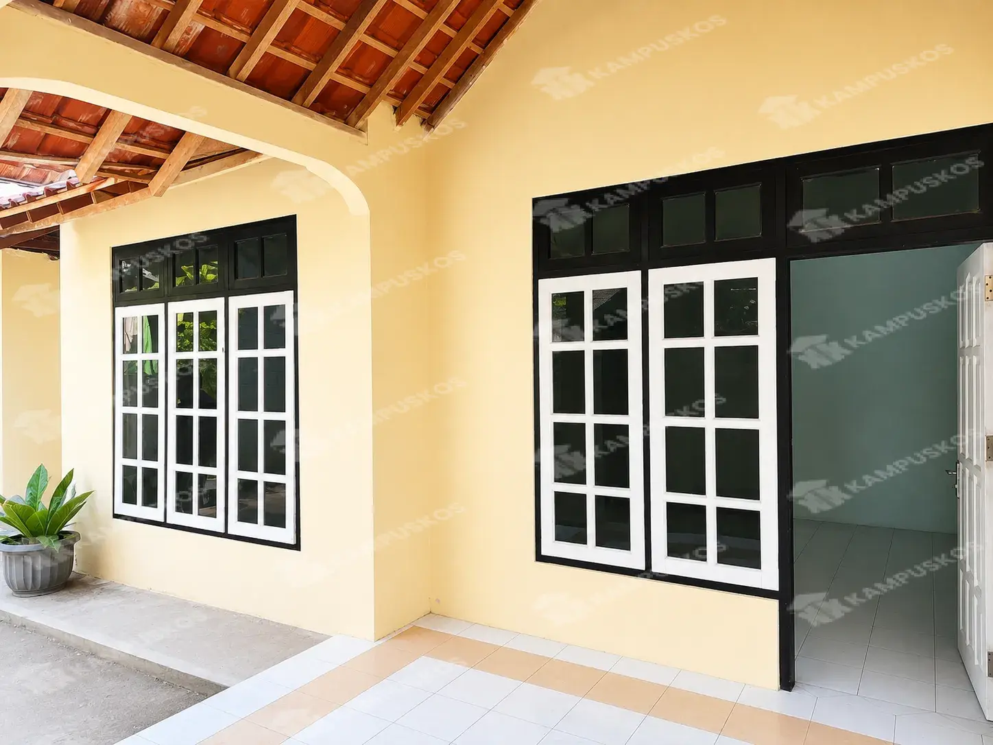 Disewakan - Rumah nyaman & luas boleh bawa peliharaan AREA CONDONG CATUR  4K03BL030726 