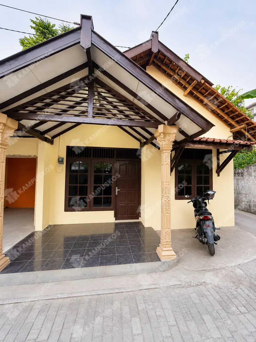 *FOR RENT RUMAH MURAH 3 KAMAR AREA Belakang Transmart* 3K02R090826