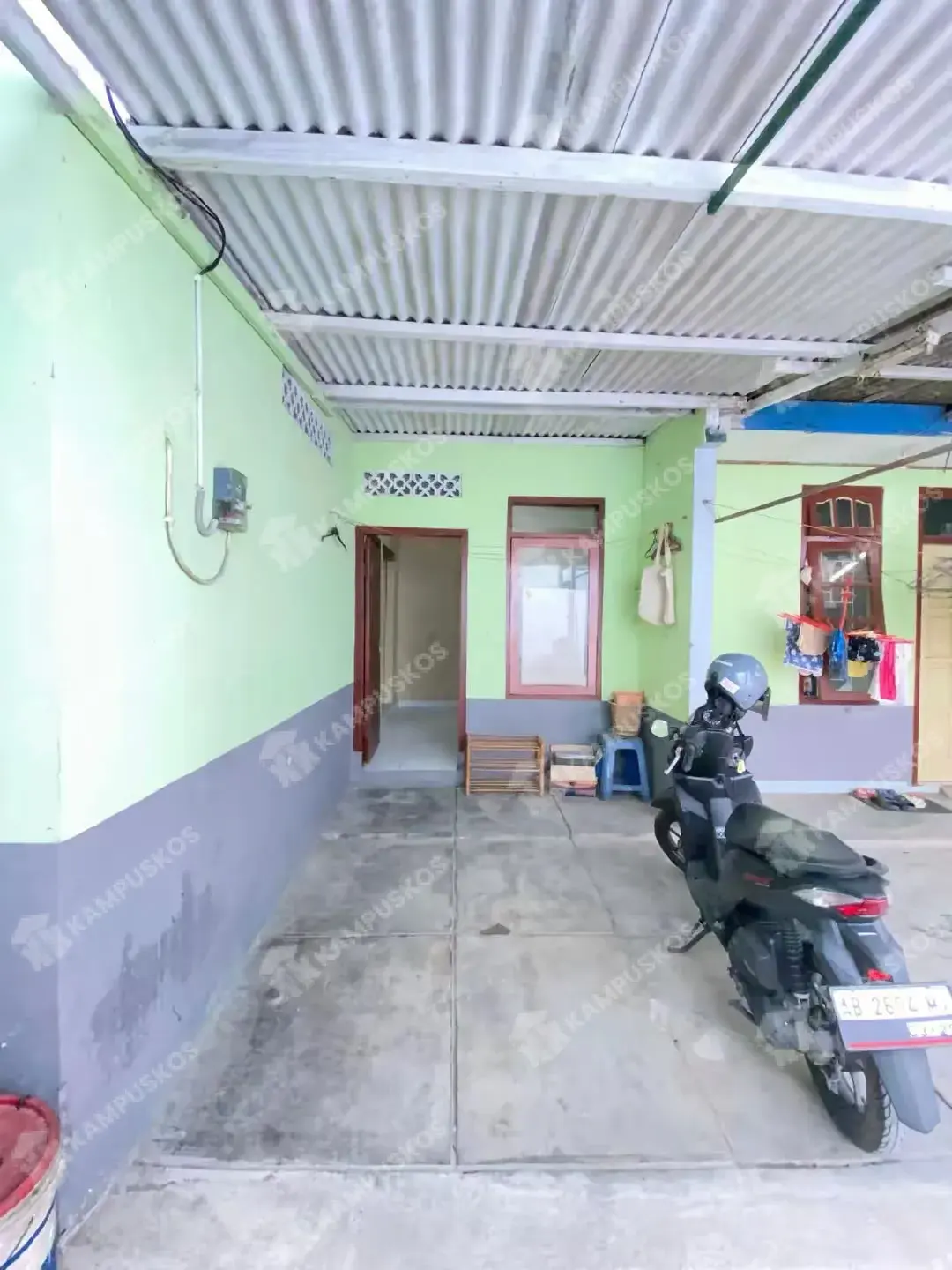 *FOR RENT - RUMAH Cozy Low-Budget Siap Huni ( Area Jakal KM 7 )* 2K04AL060926