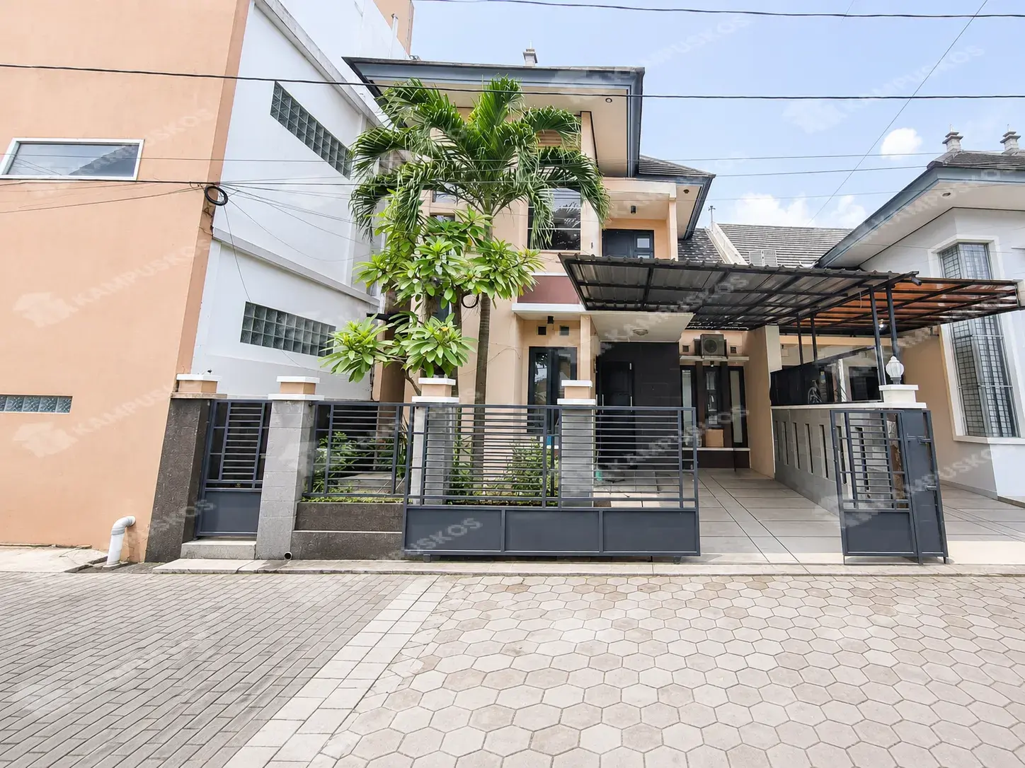 DISEWAKAN 4 KAMAR COZY 2 LT FULL FURNISHED SIAP HUNI AREA KOTA 4K03AL030826