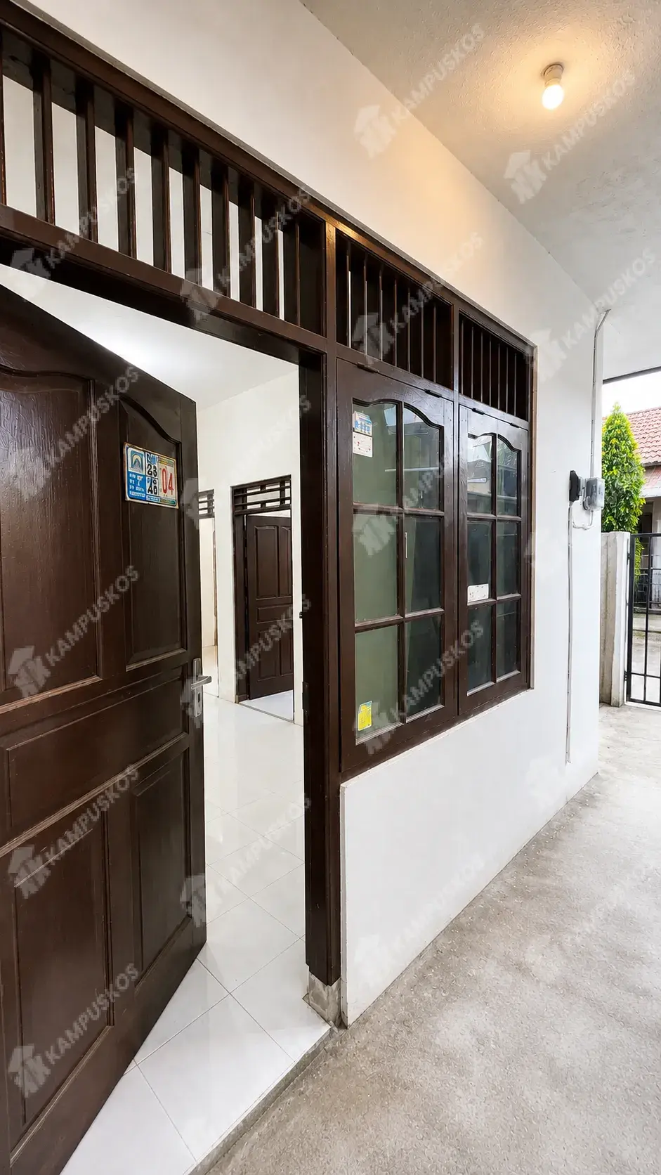DIKONTRAKAN RUMAH 5 KAMAR MURMER AREA KOTA DEKAT KAMPUS 5K01TY080826