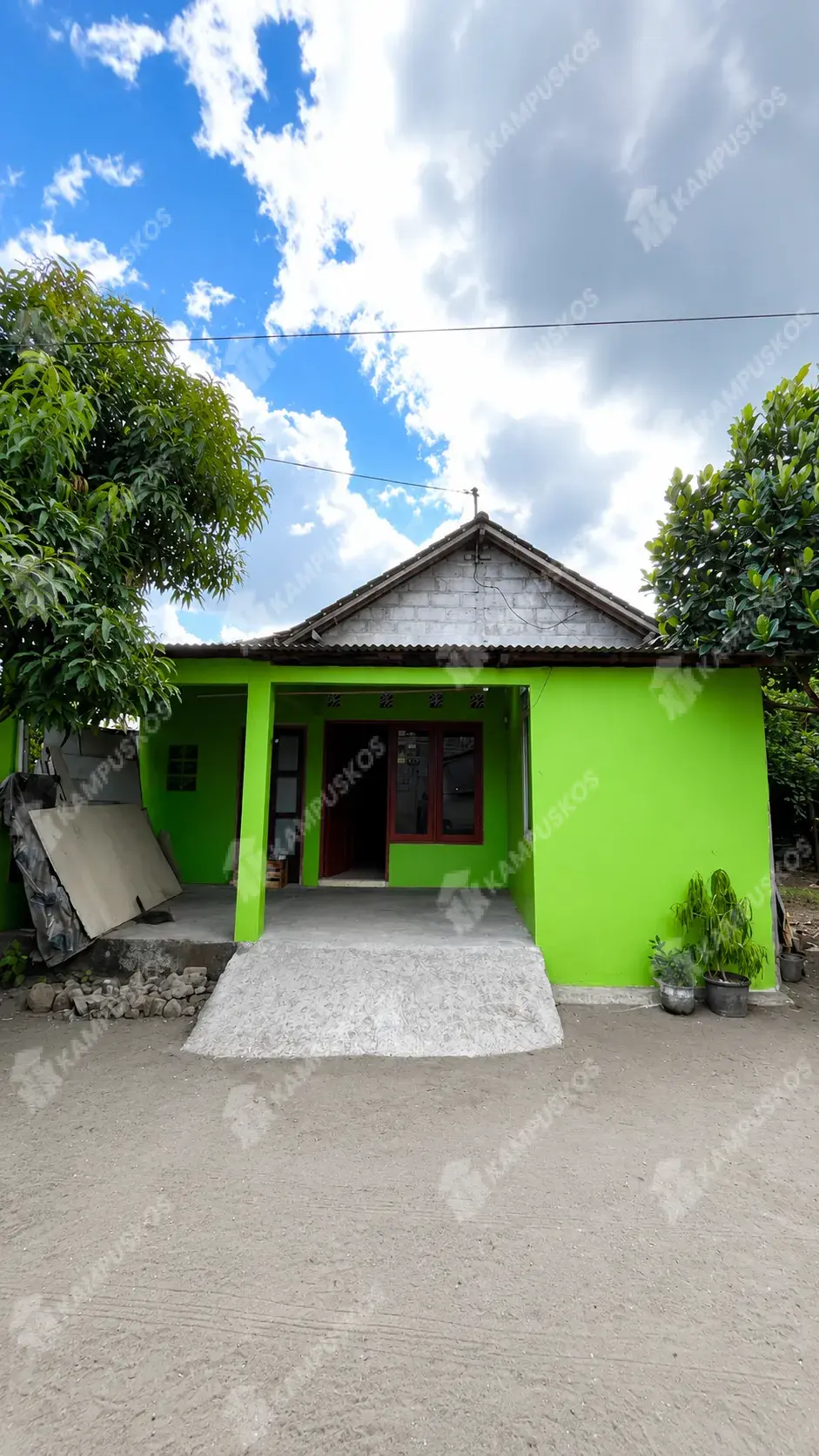 FOR RENT - RUMAH Cozy Murmer versi Low-Budget ( Area Condongcatur ) *1K03AL150926*
