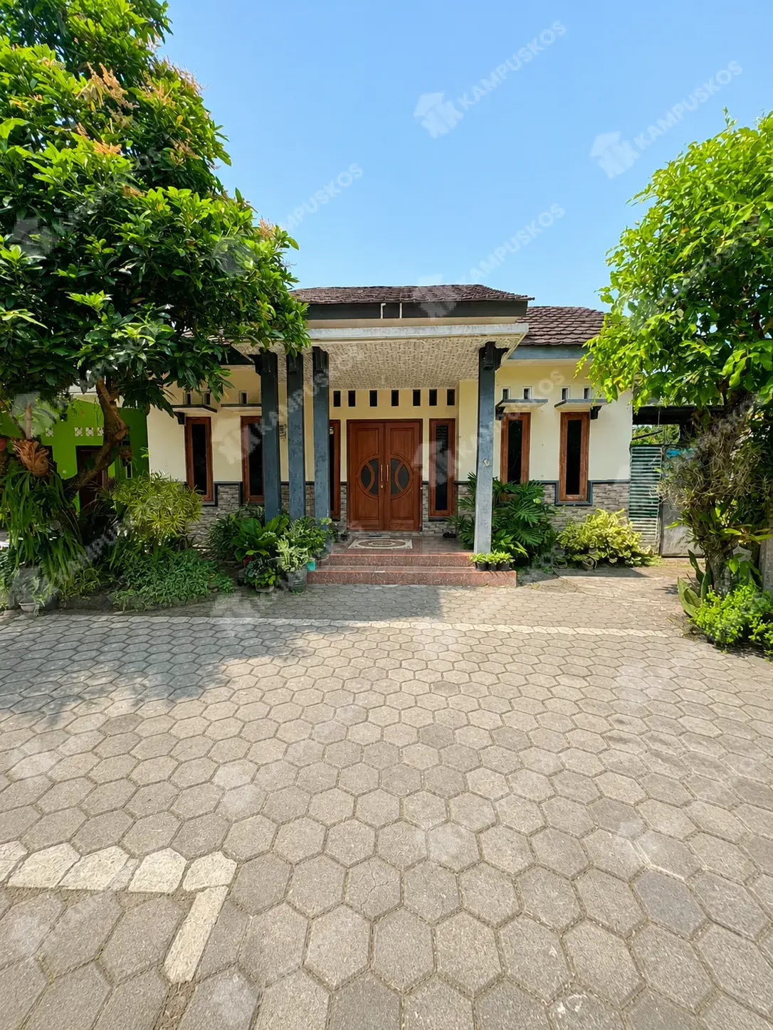 DISEWAKAN RUMAH 3 KAMAR MURAH LUAS AREA MAGUWOHARJO 3K03R130826