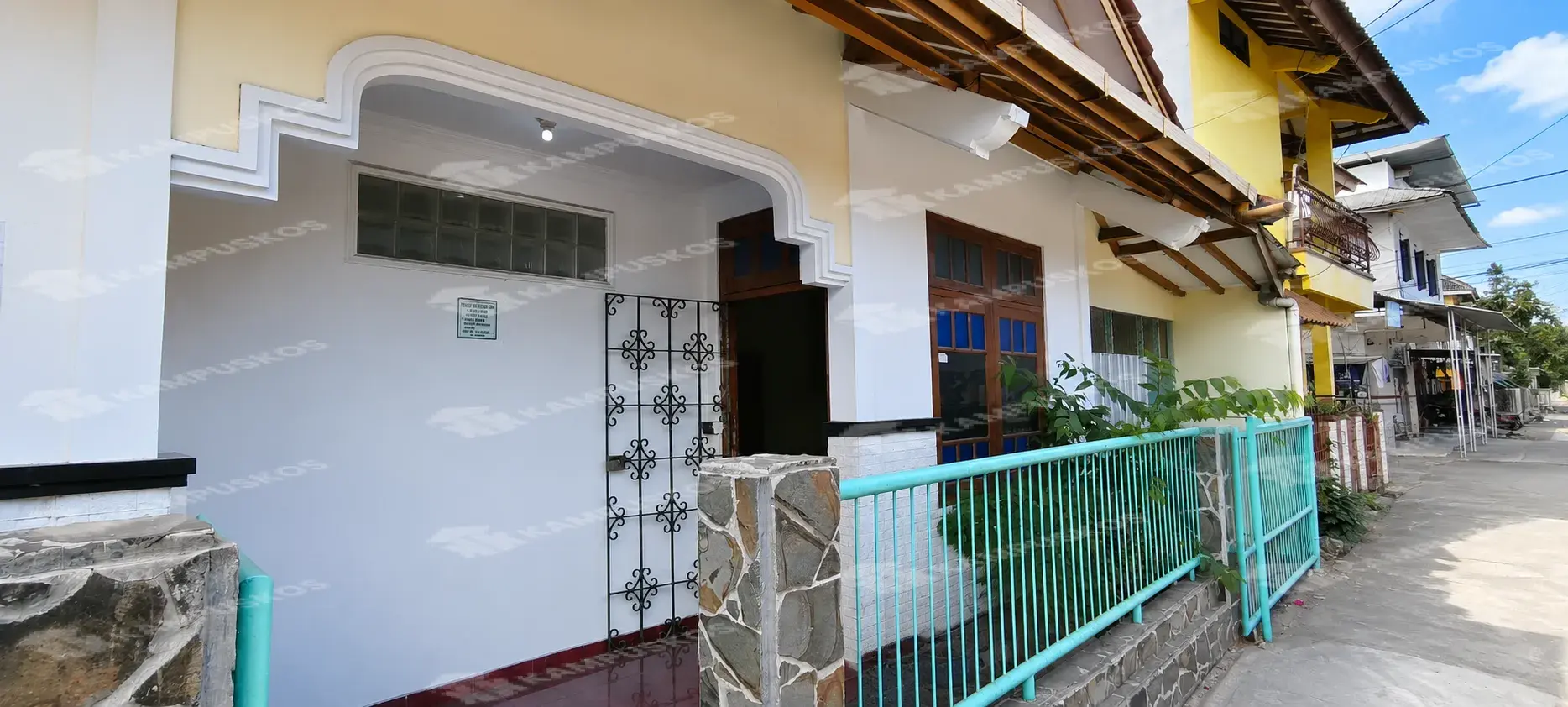 Disewakan - Rumah dua lantai SUPER COZY DAERAH MAGUWOHARJO  4K03BL130726 