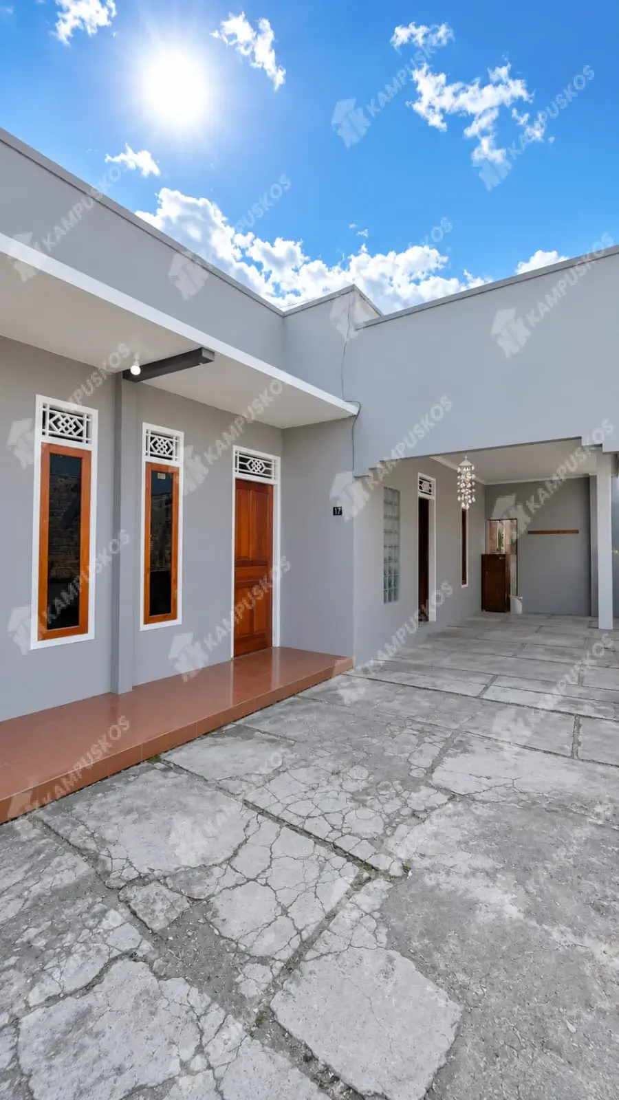 *KONTRAKAN 4 KAMAR TIDUR 4 KAMAR MANDI DALAM KAMAR SUPER LUAS UTARA TERMINAL CONCAT*  4K03DR030926 