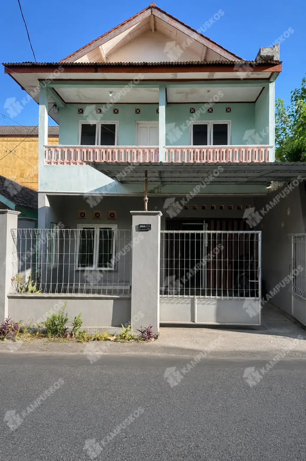 DIKONTRAKAN RUMAH MURAH NYAMAN 4 KAMAR AREA SETURAN  4K02R090926