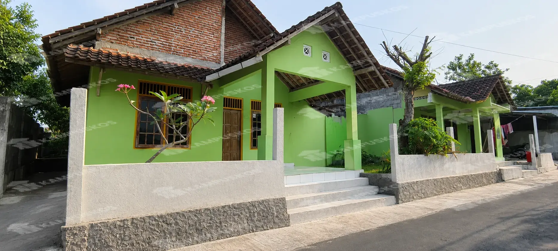 Disewakan - Rumah bersih nyaman AREA GENTAN JAKAL KM 10  3K04BL040826 