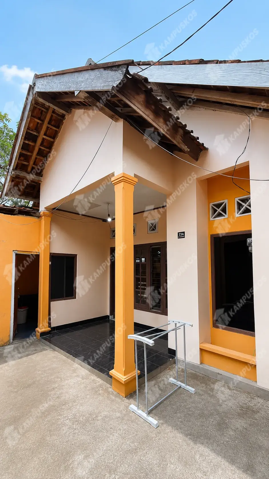 FOR RENT - RUMAH Murmer 3 Kamar Area Jakal KM 7 ( Gardu PLN )  3K04AL051026 