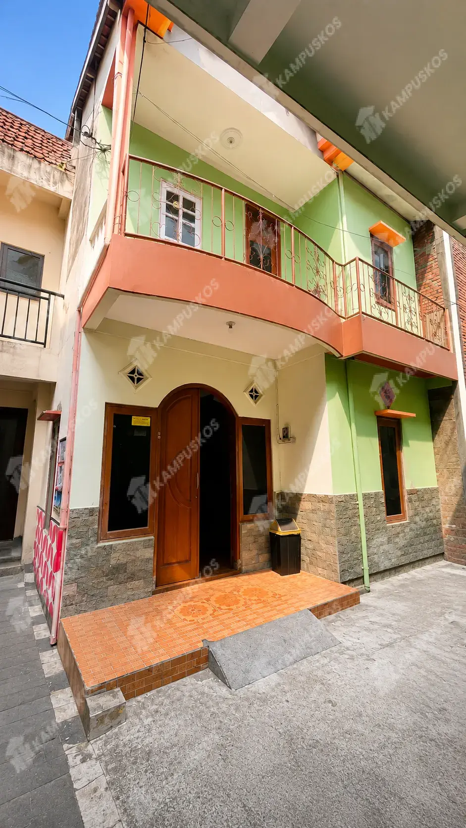 DIKONTRAKAN RUMAH MURAH NYAMAN 4 KAMAR AREA UGM UNY STRATEGIS 4K02AL081026