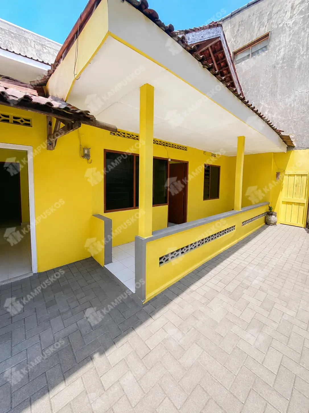 DIKONTRAKAN RUMAH NYAMAN 6 KAMAR STRATEGIS AREA UPN 6K02GA010826