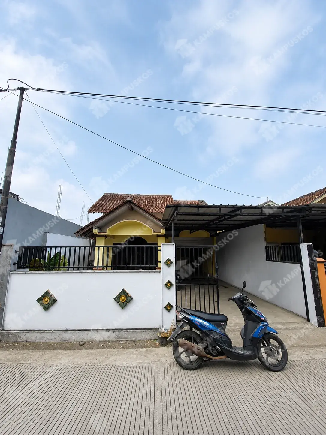 *DISEWAKAN KONTRAKAN 2 KAMAR LUAS DAN ISIAN DAERAH KALASAN (BISA 2 MOBIL)* 2K03TY040926